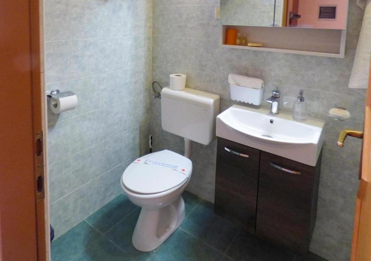 Adria Vrsar Apartment ภายนอก รูปภาพ