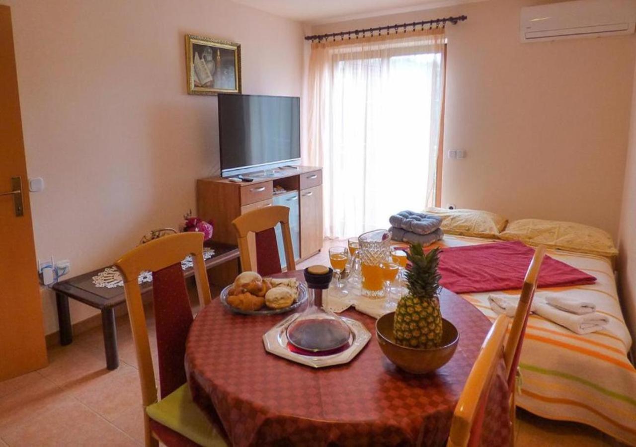 Adria Vrsar Apartment ภายนอก รูปภาพ
